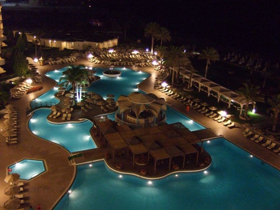 Anlage bei Nacht Rodos Palladium Leisure & Wellness