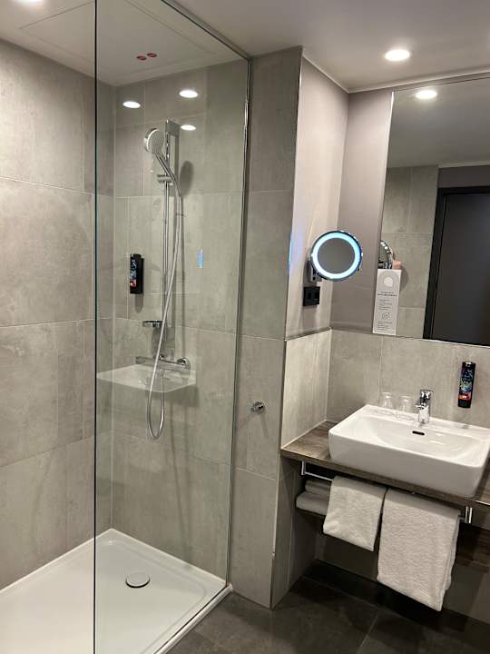 Zimmer Holiday Inn - the niu, Hub Dusseldorf Messe