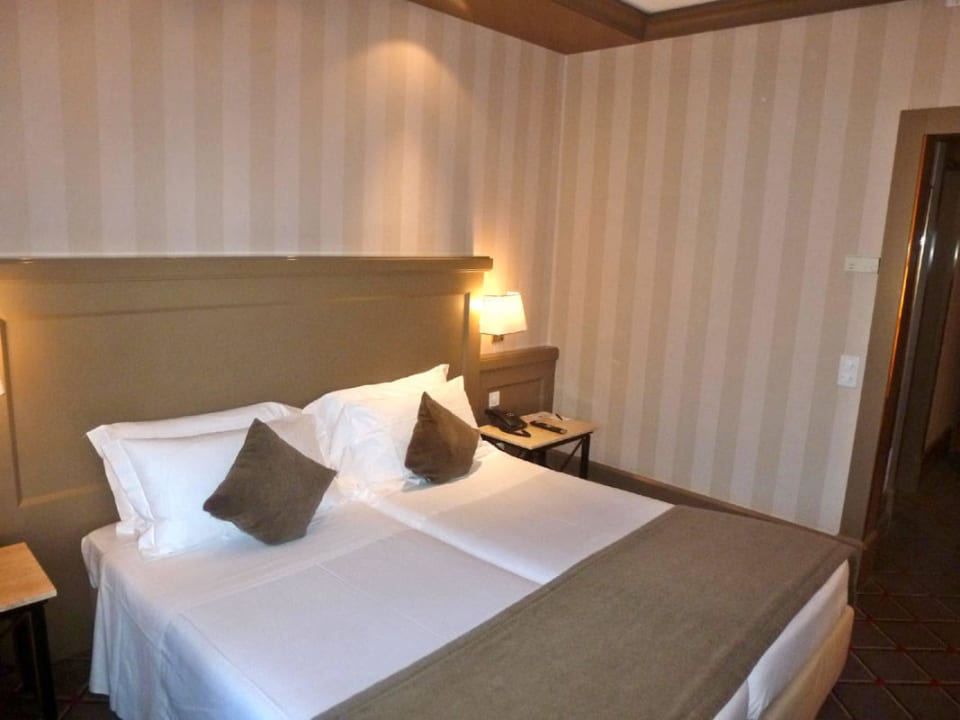 Zimmer 410 Hotel De La Paix