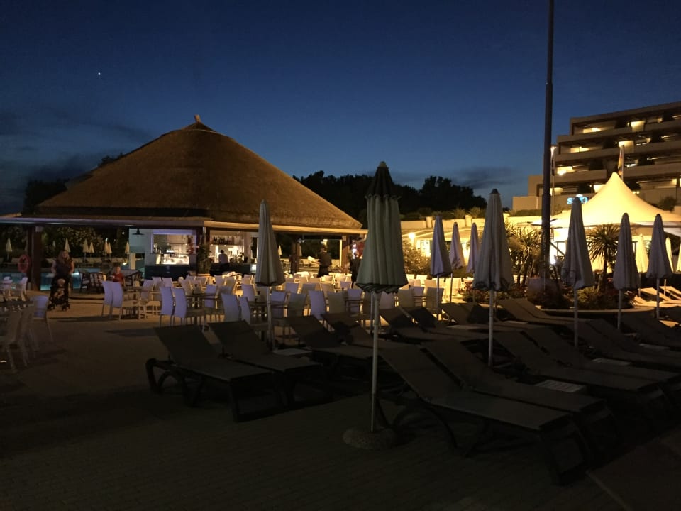 Außenansicht Aparthotel Holiday