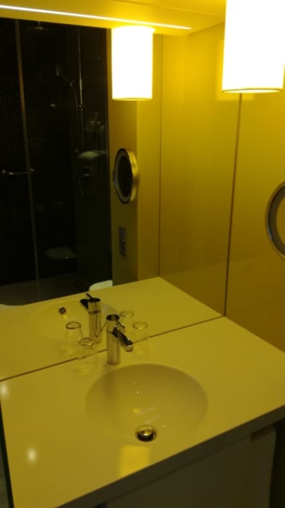 Łazienka Hotel Indigo Berlin - Ku'damm