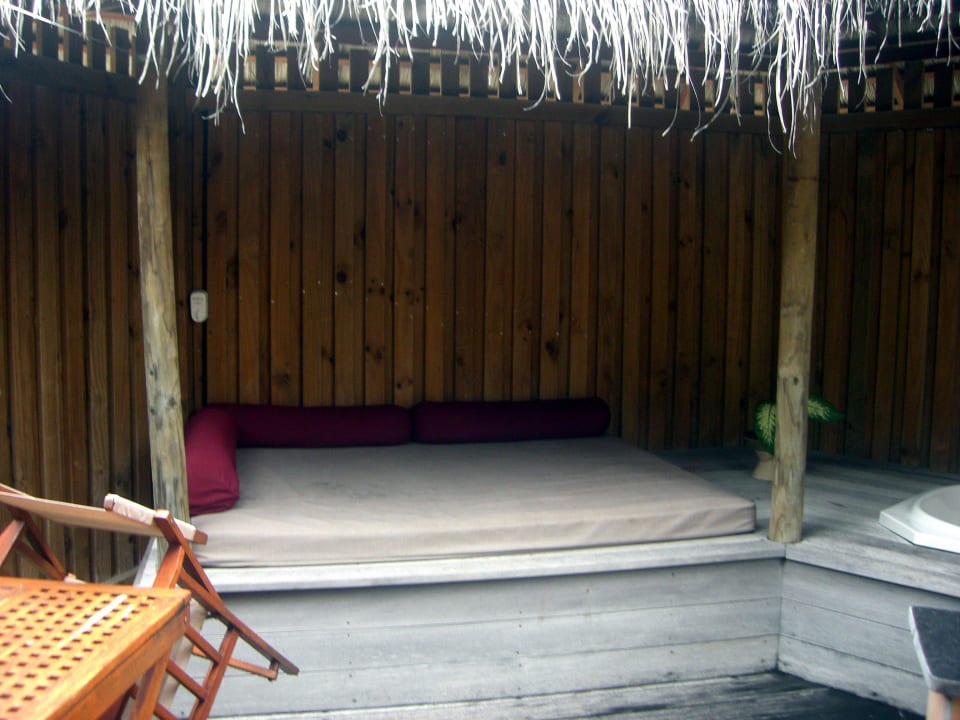 Jacuzzi Beach Villa Komandoo Island Resort & Spa - Adults only