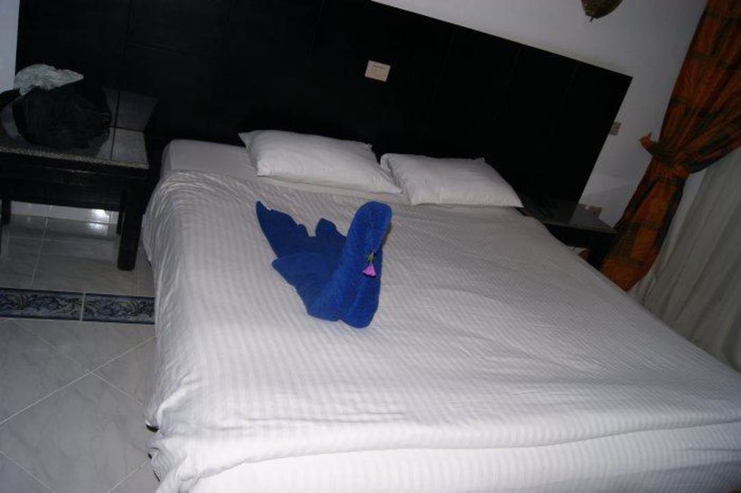 Schöner schwan Pickalbatros Alf Leila Wa Leila Resort - Neverland Hurghada