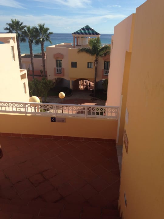 Abstieg zum Strand H10 Playa Esmeralda - Adults only