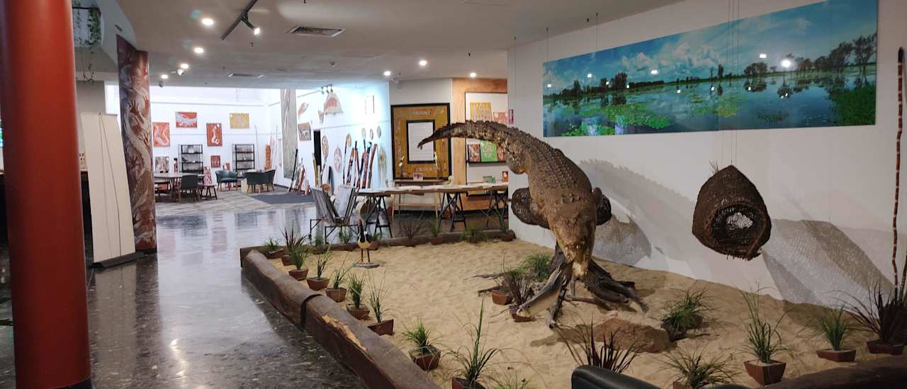 Lobby Mercure Kakadu Crocodile