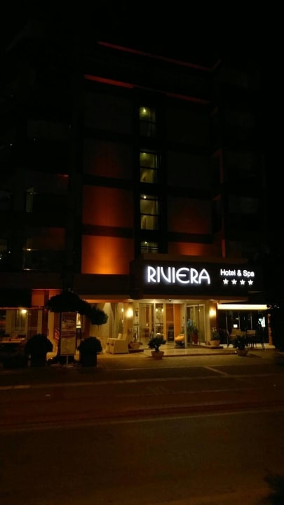 Hotel von Außen Riviera Hotel & Spa