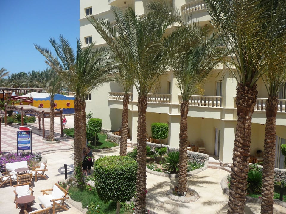 Территория оттеля Riviera Aqua Park Resort