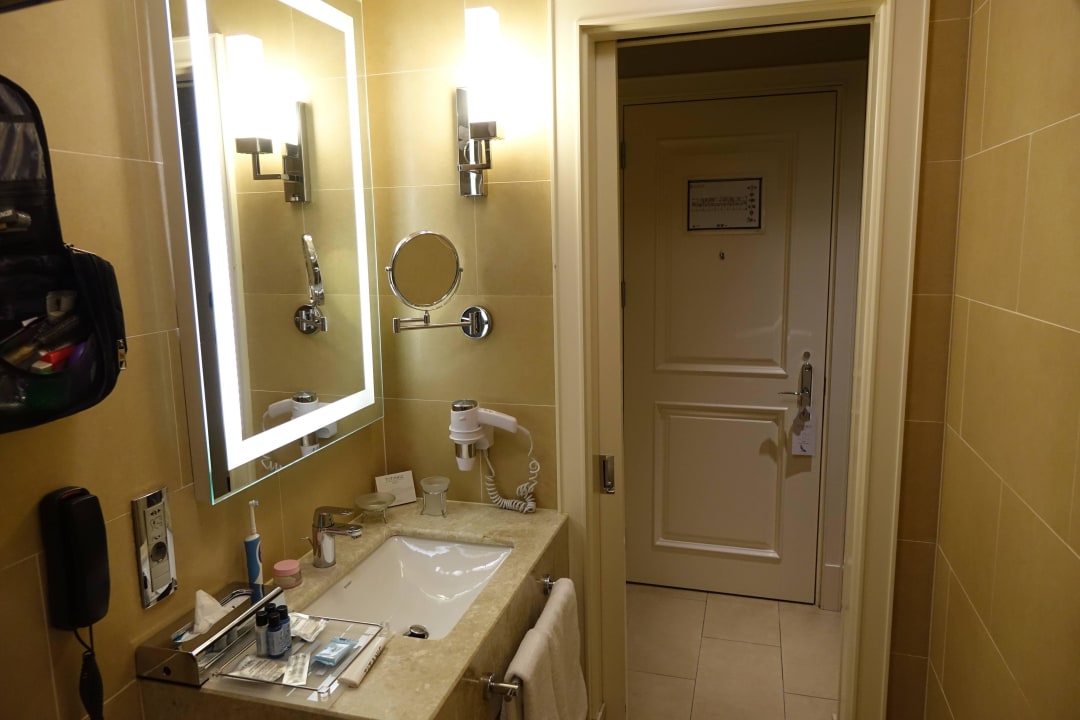 Kleines Bad, ober ok Windsor Hotel & Convention Center Istanbul