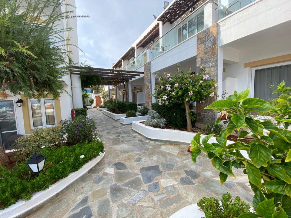 Außenansicht Alexander Beach Hotel & Village Resort