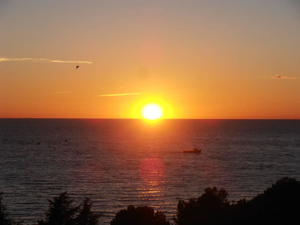 Romantischer Sonnenuntergang Rubin Hotel