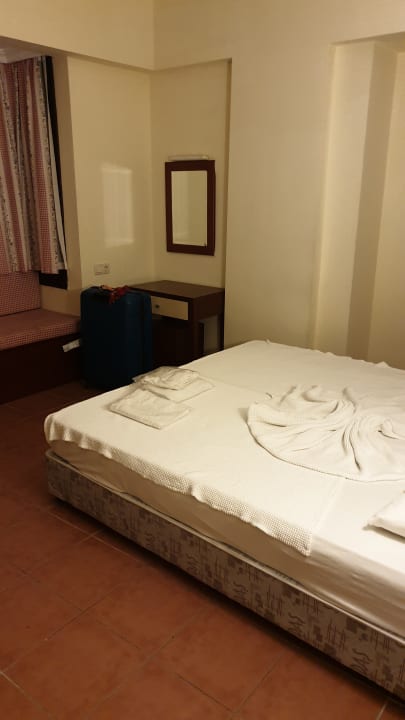 Zimmer Lemas Suite Hotel