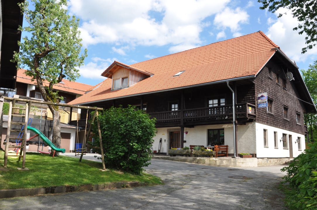 Außenansicht Ferienhof Landhaus Guglhupf