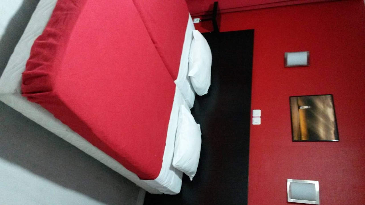 Zimmer an der Seite zum Innenhof Hotel Hipotel Gambetta