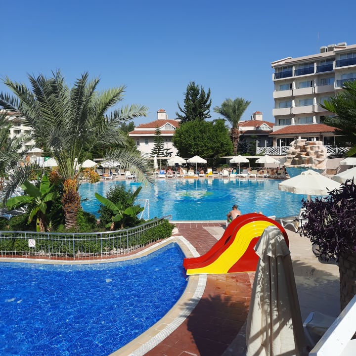 Pool Seaden Corolla Hotel