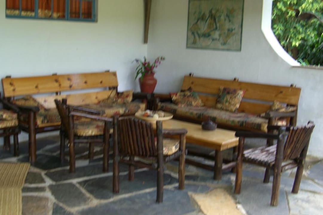 Sitzecke auf der Terrasse Thokozani Lodge