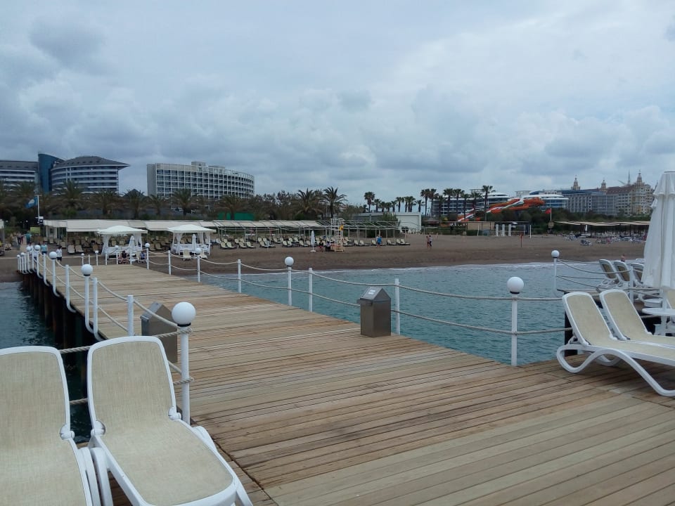 Strand Royal Wings Hotel