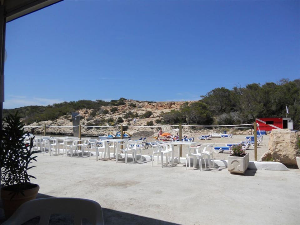 Blick aus Snackbar auf Hotel-Strand Barceló Portinatx - Adults only