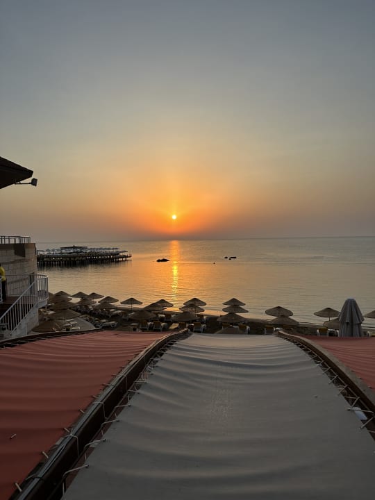 Strand Salamis Bay Conti Resort Hotel & Casino