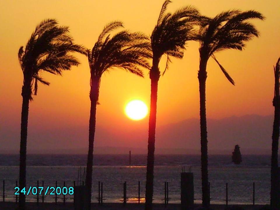 Sonnenaufgang vom Hotelzimmer Regency Plaza Aqua Park & Spa