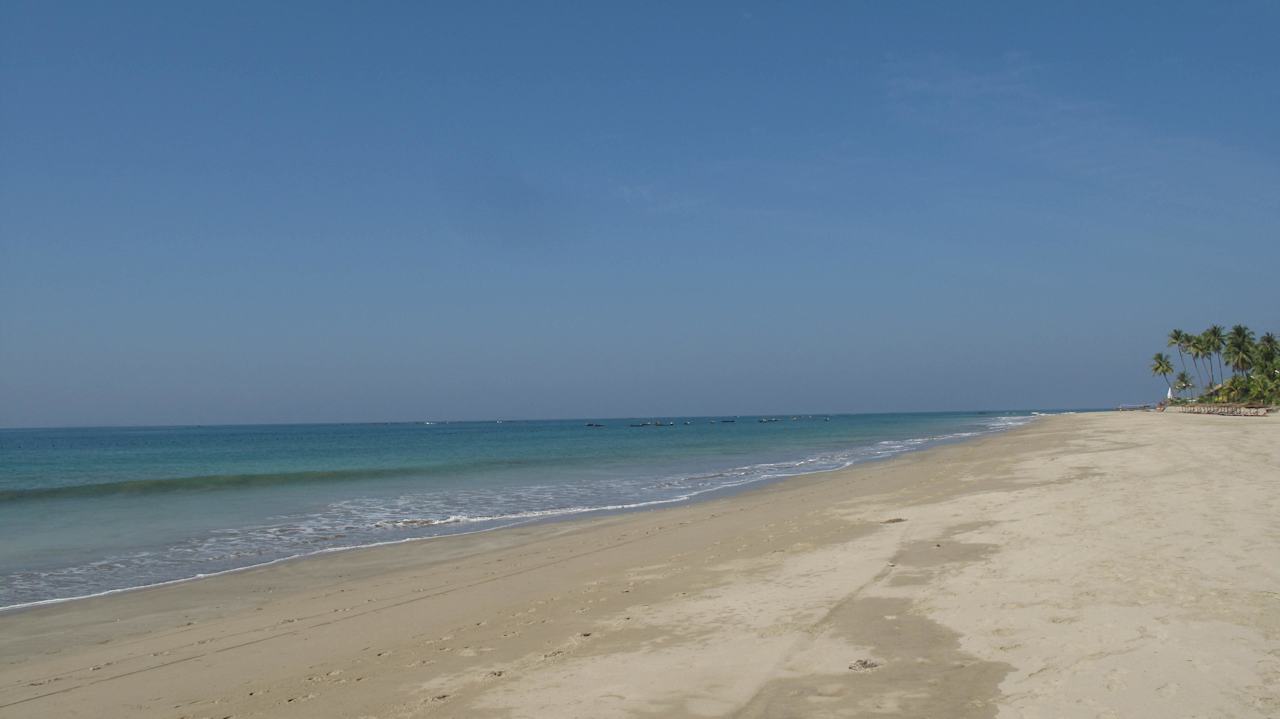 Morgens am Strand Hotel Aureum Palace Resort