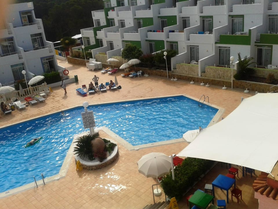 Blick vom braunen Block Barceló Portinatx - Adults only