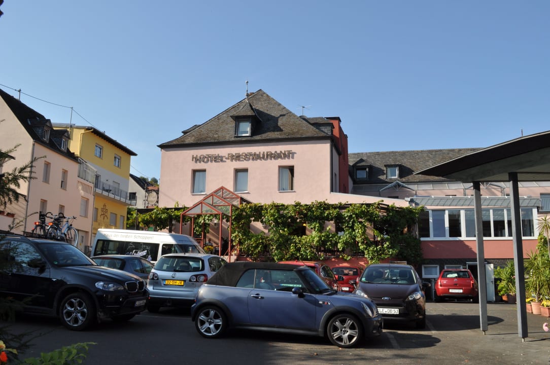 Haupteingang WeinBergHotel Nalbach
