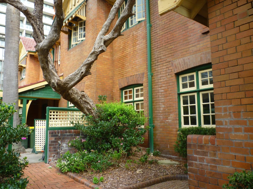 Gebäude Newcastle Beach YHA