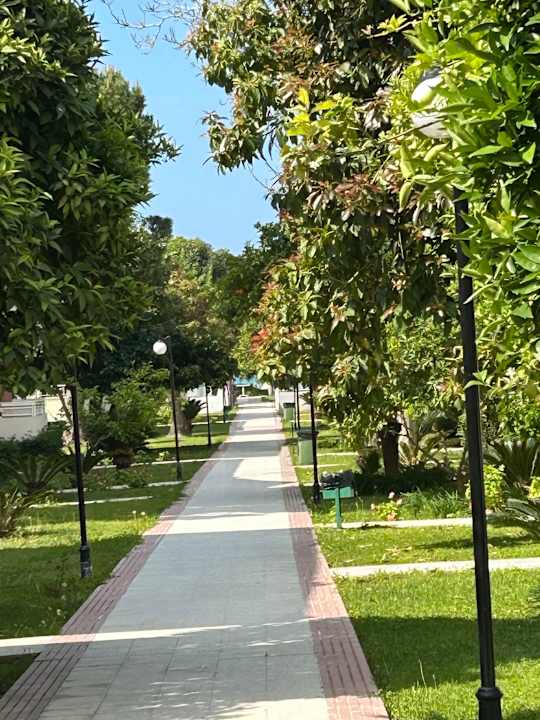 Gartenanlage Hotel Sirma