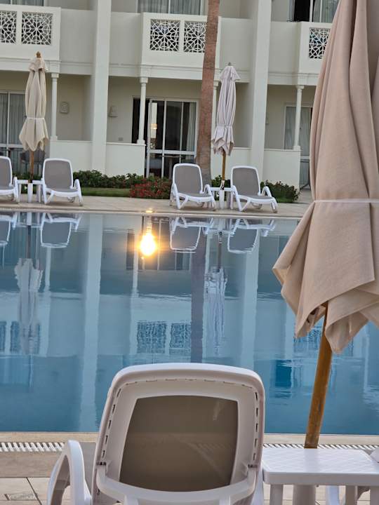 Pool Reef Oasis Beach Resort