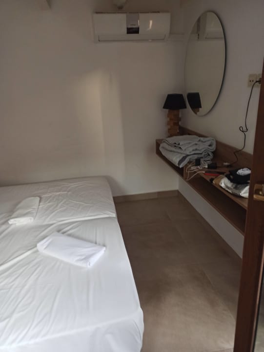 Zimmer Apartments Ida Village I & II