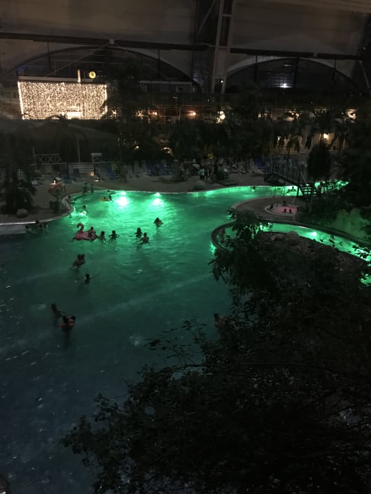 Pool Tropical Islands Resort