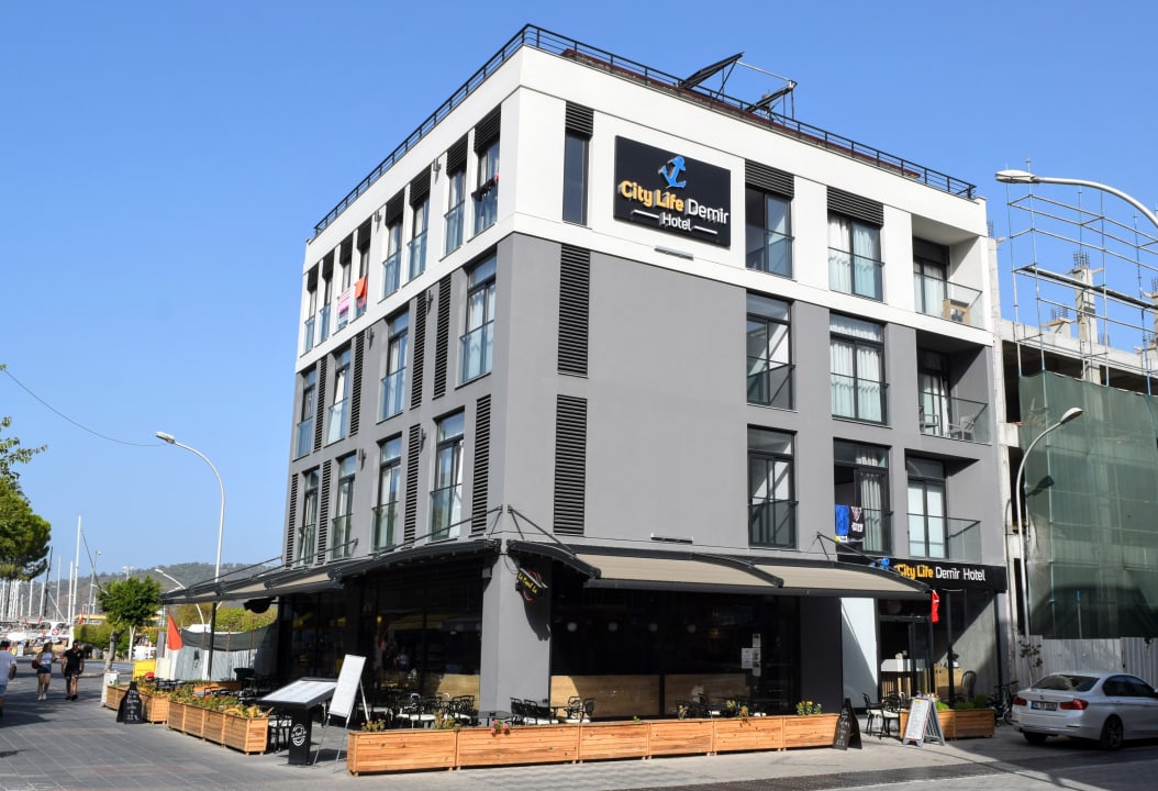 Außenansicht City Life Demir Hotel