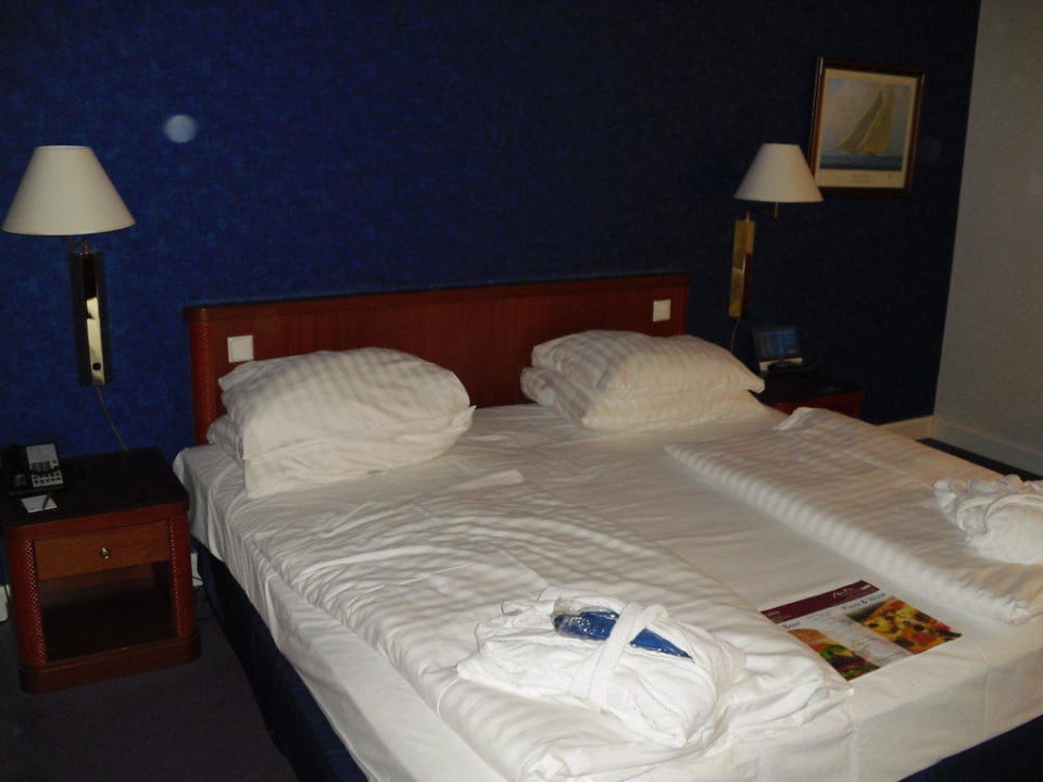 King-Size-Bett Radisson Blu Hotel Hannover