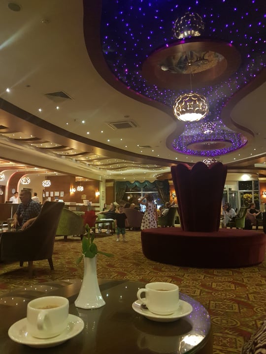 Lobby Dizalya Palm Garden