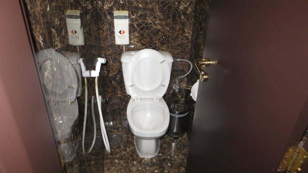 Öffentliche Toilette Hotel Delmon