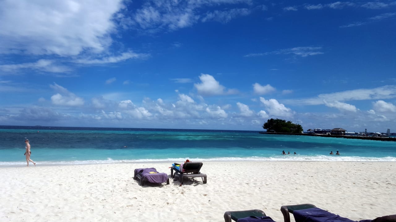 Strand Kuredu Island Resort & Spa