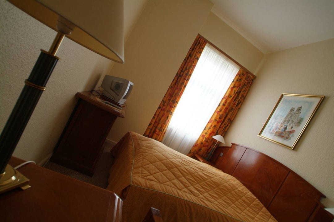 Zimmeransicht Hotel Kronprinz Emden