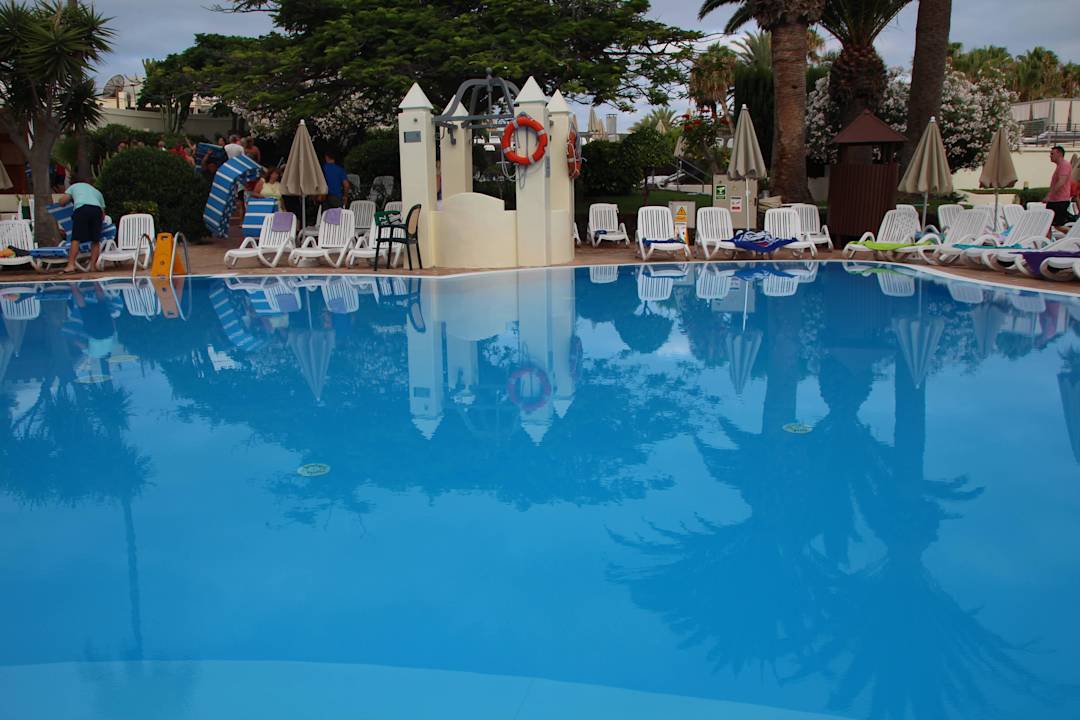 Hôtel H10 Las Palmeras - La Piscine  H10 Las Palmeras