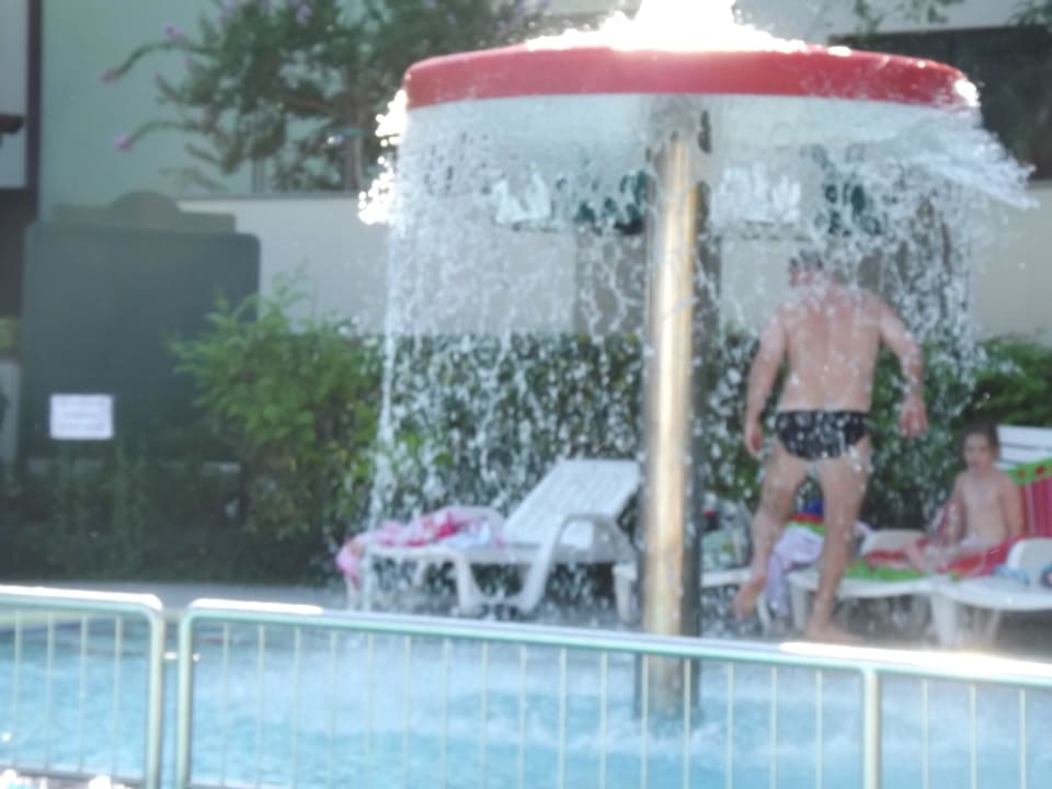 Nichtschwimmerbereich Residence Le Farnie