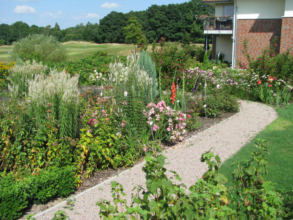 Kleiner Blumen und Kräutergarten Best Western Premier Castanea Resort Hotel