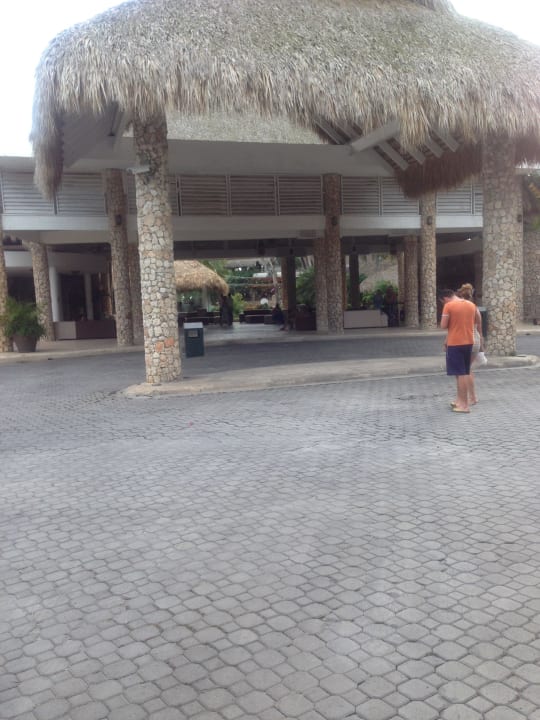 Eingang vom Hotel  Hotel Viva Dominicus Beach by Wyndham - All Inclusive Resort