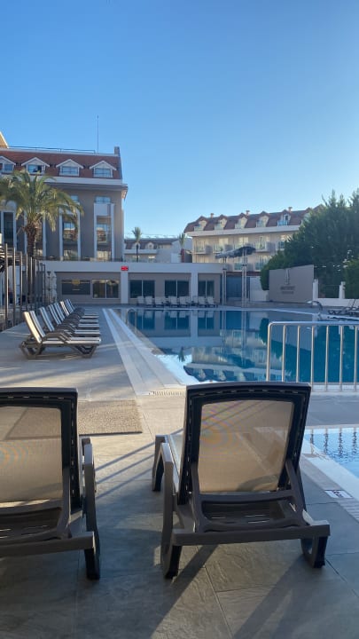 Pool Side Story Resort & Spa