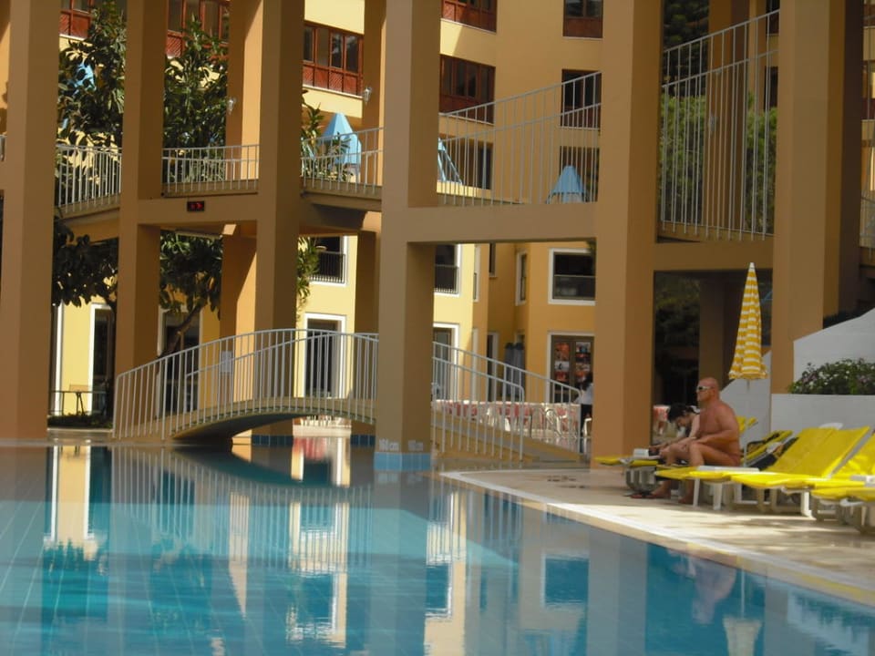 Pool Asteria Collection Side