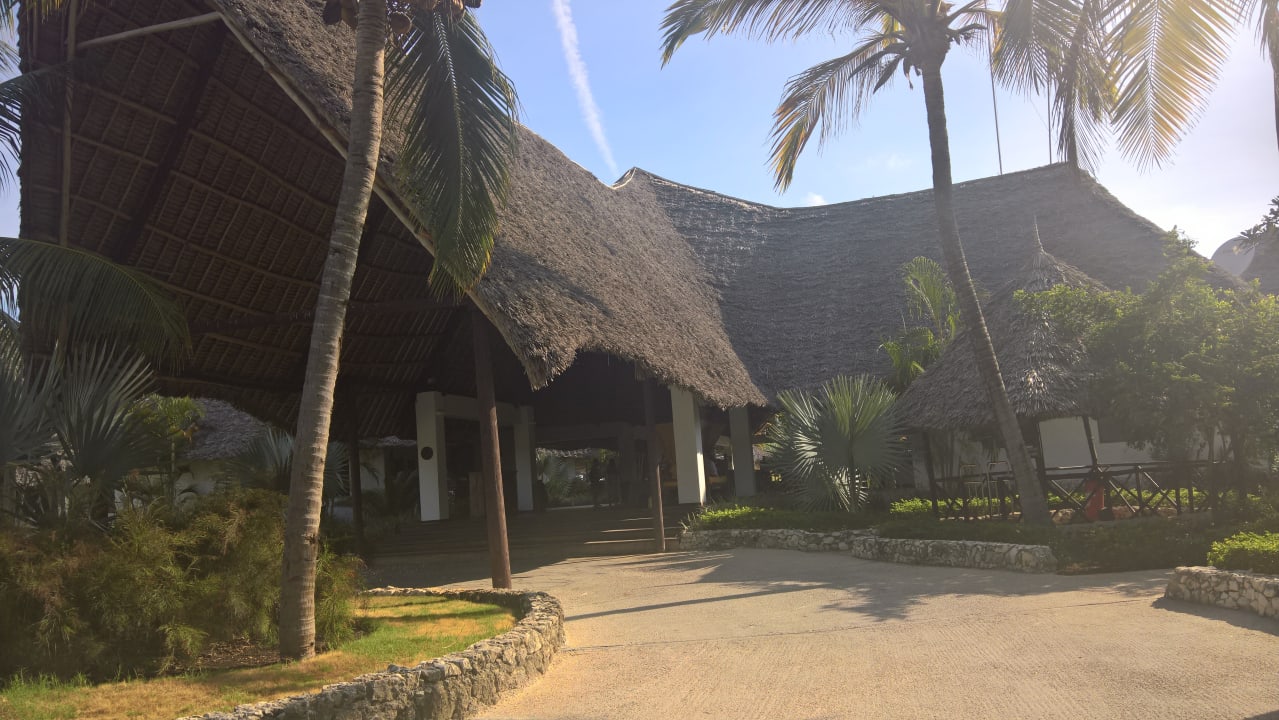 Lobby Karafuu Beach Resort & Spa