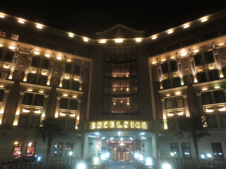 Außenansicht Hotel Excelsior Baku