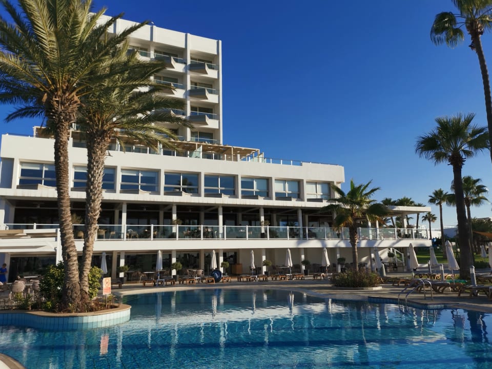 Außenansicht The Golden Bay Beach Hotel