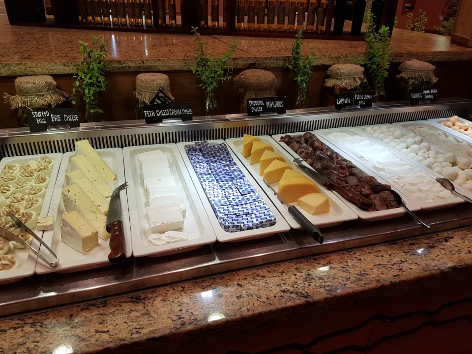 Gastro The Cove Rotana Resort