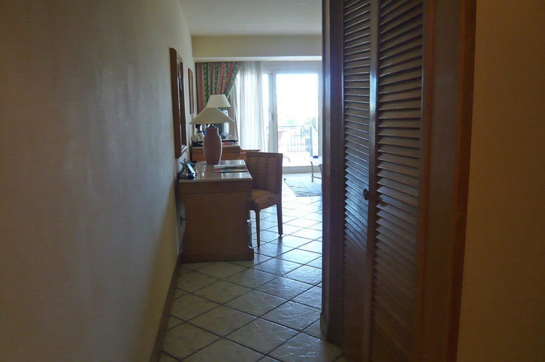 Eingang zum Zimmer Safir Sharm Waterfalls Resort