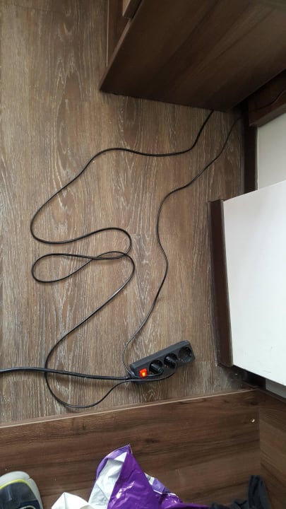 Verkabelung im Zimmer Queen's Park Hotel