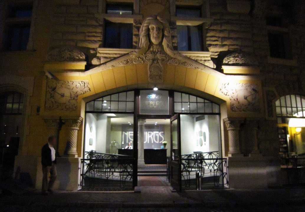 Entrance Hotel Neiburgs Hotel